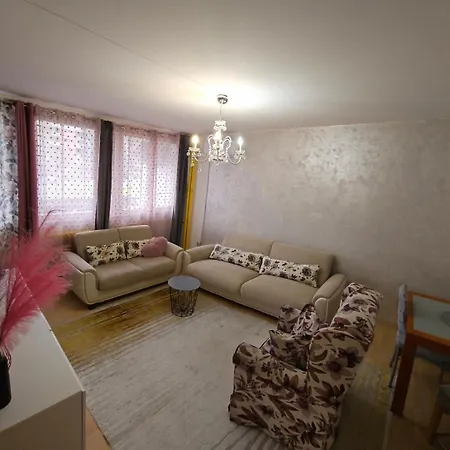 Behar Otoka Apartament *